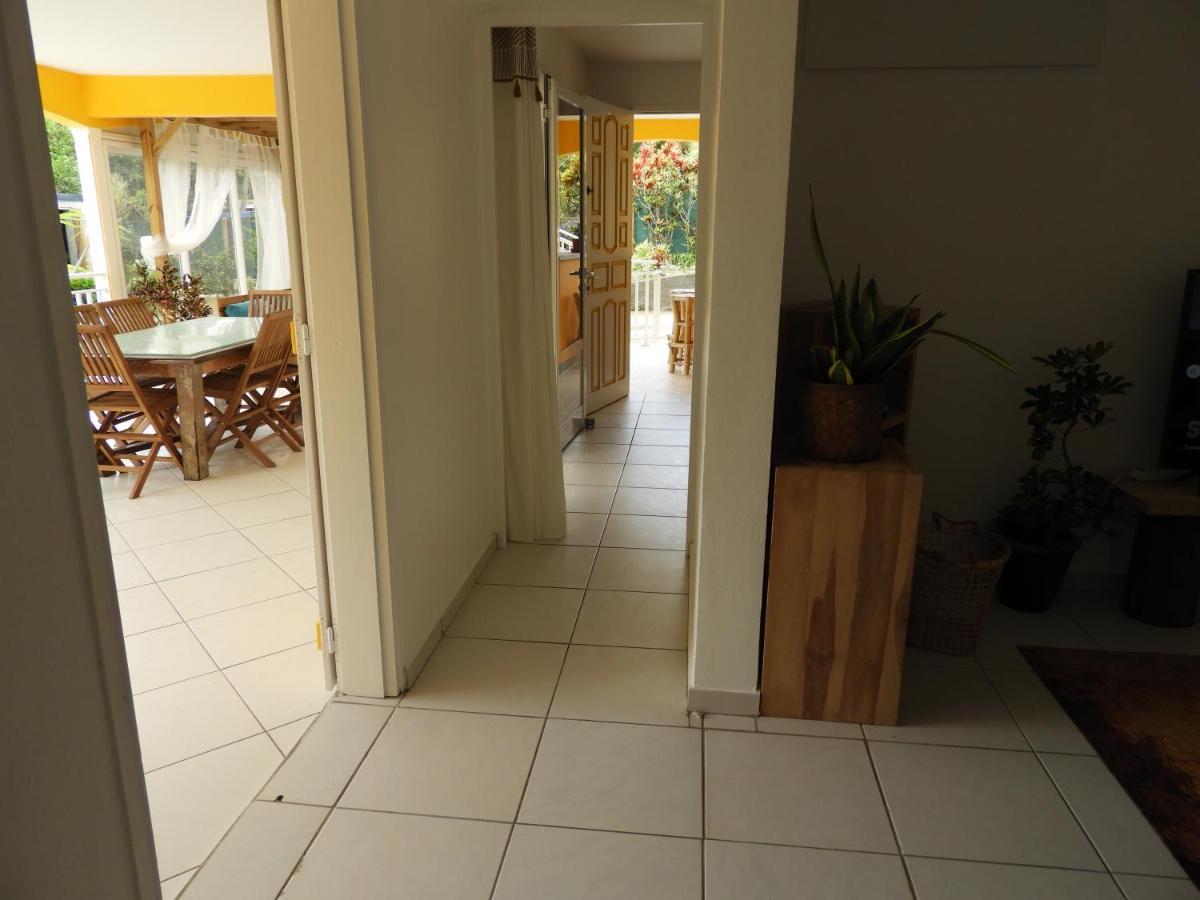 Ti Kaz A Patou, Au Coeur De L'Ile. Apartment Baie-Mahault Exterior photo